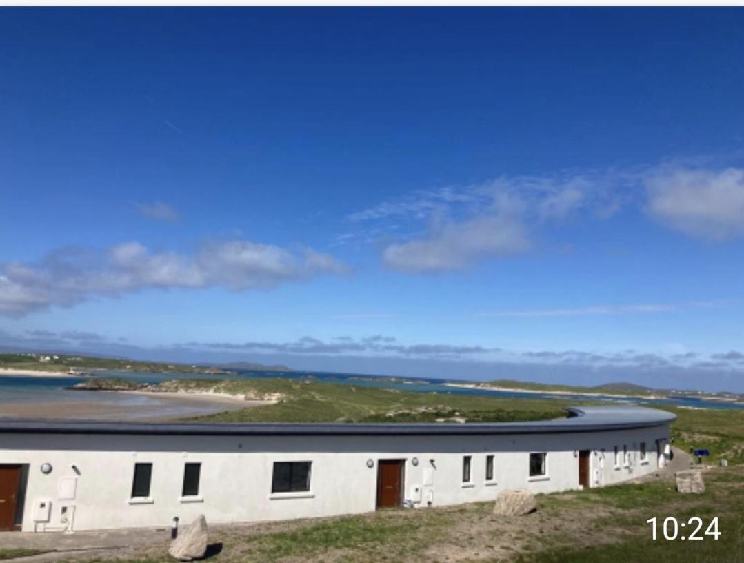 Ostan Gweedore Deluxe Apartments בנבג מראה חיצוני תמונה