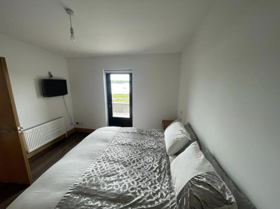 Ostan Gweedore Deluxe Apartments בנבג מראה חיצוני תמונה